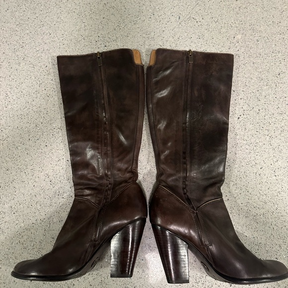 Frye Betty Inside Zip Dark Brown Heeled Boots - Picture 5 of 16